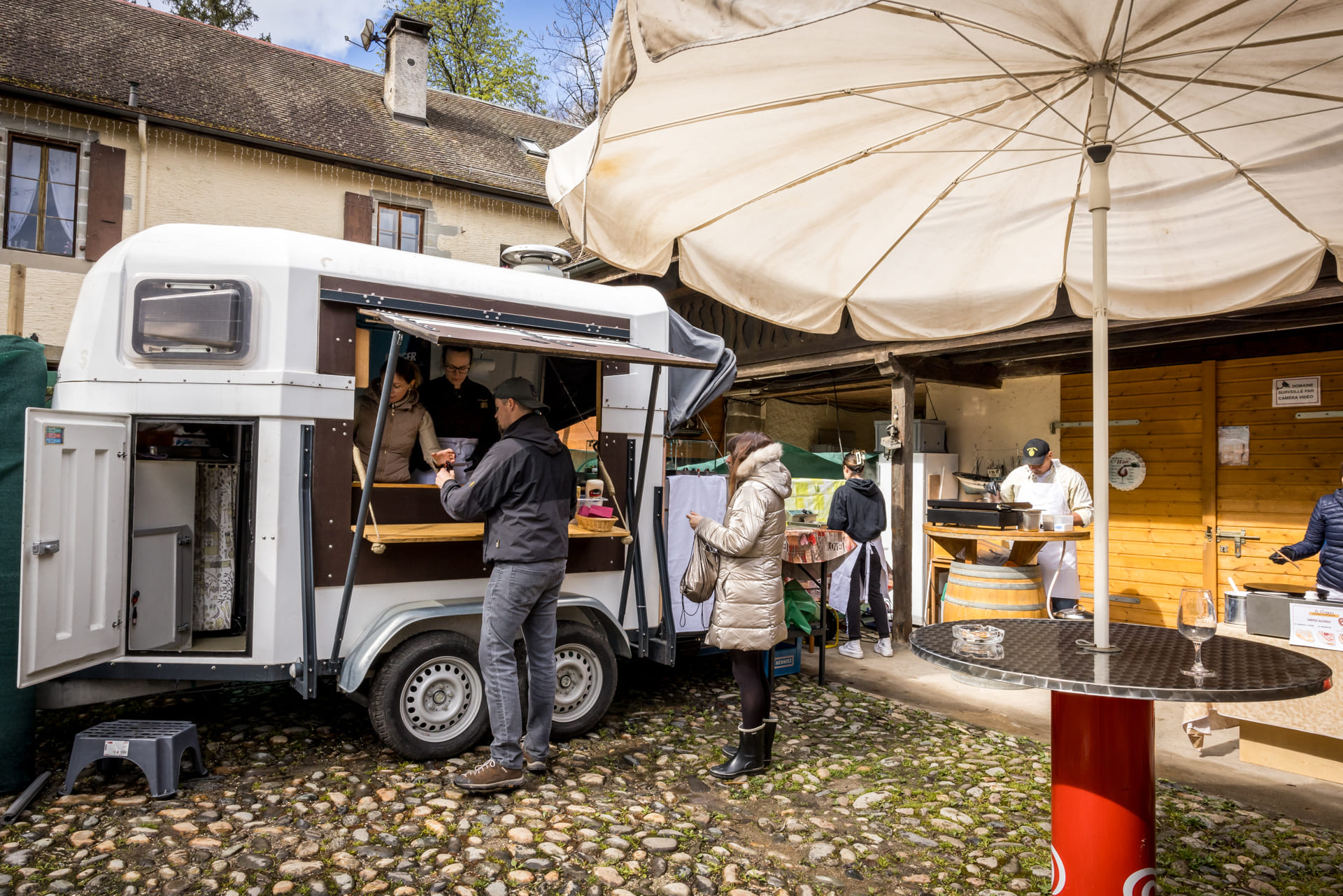 Chasse aux oeufs, atelier jardinage et dégustation de vins à Collex - Photo 10