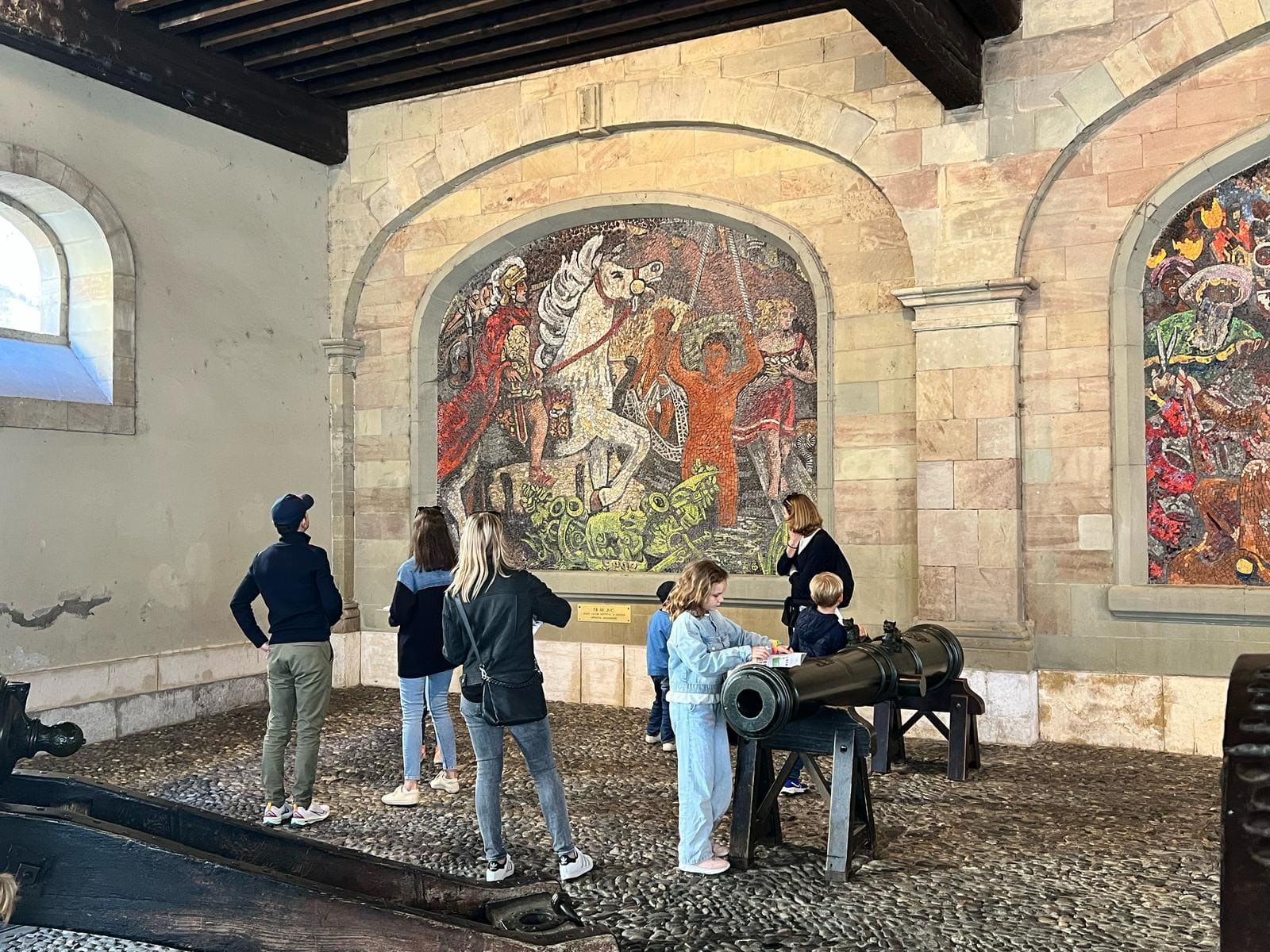 Chasse aux oeufs en Vieille Ville de Genève "Mission chocolat pour les Pak'potes" - Photo 3