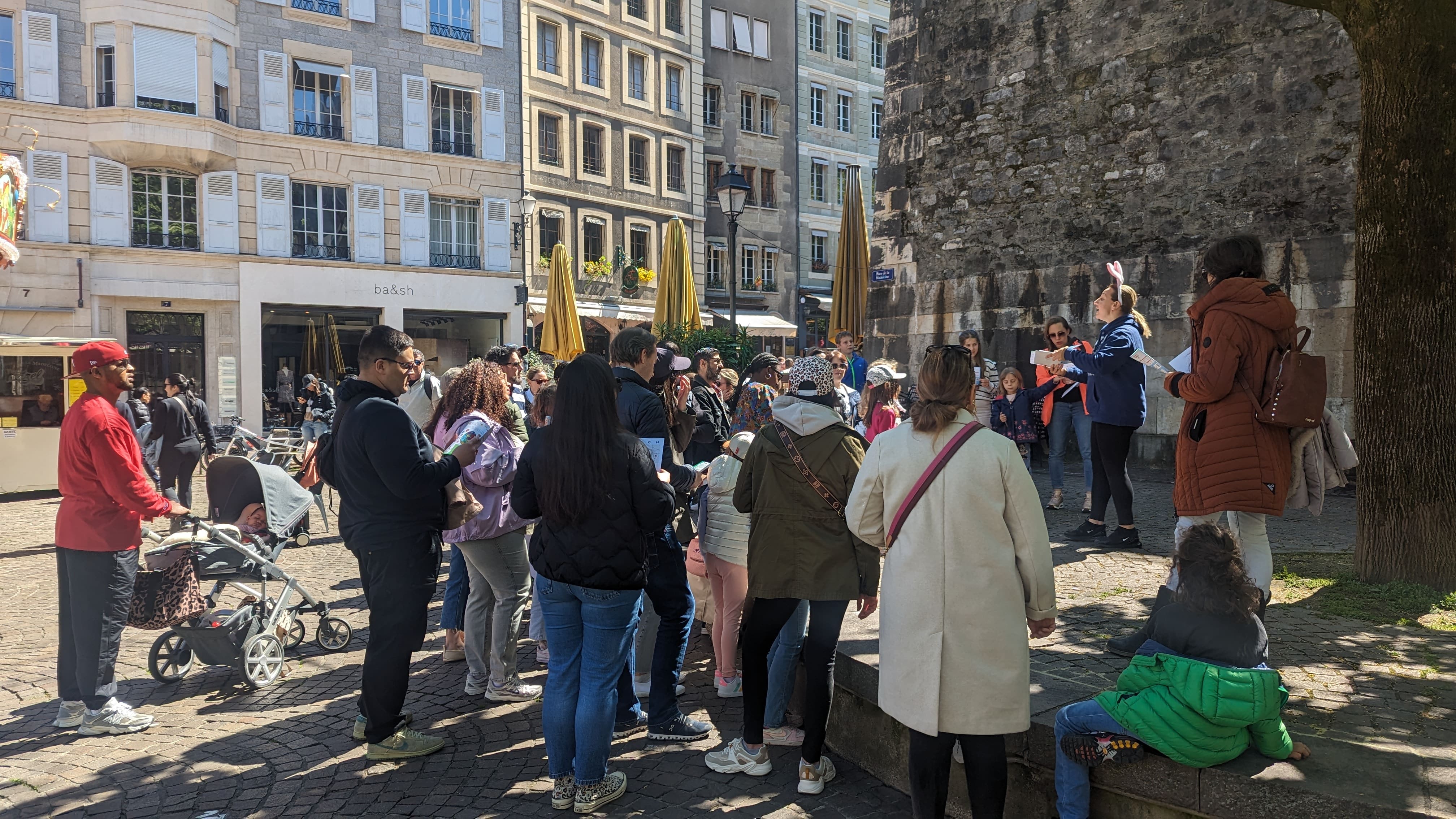Chasse aux oeufs en Vieille Ville de Genève "Mission chocolat pour les Pak'potes" - Photo 4