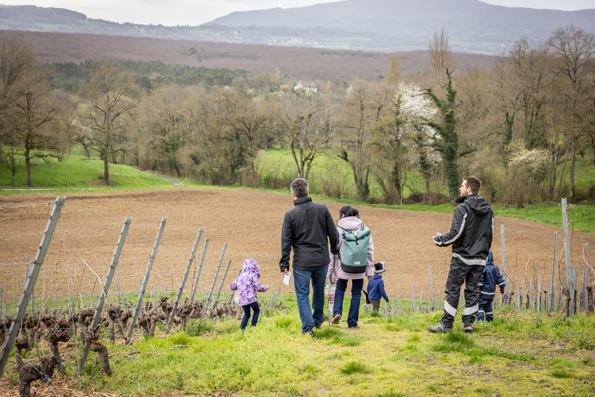 Chasse aux oeufs, jeux de foire et dégustation de vins à Avusy - Photo 4