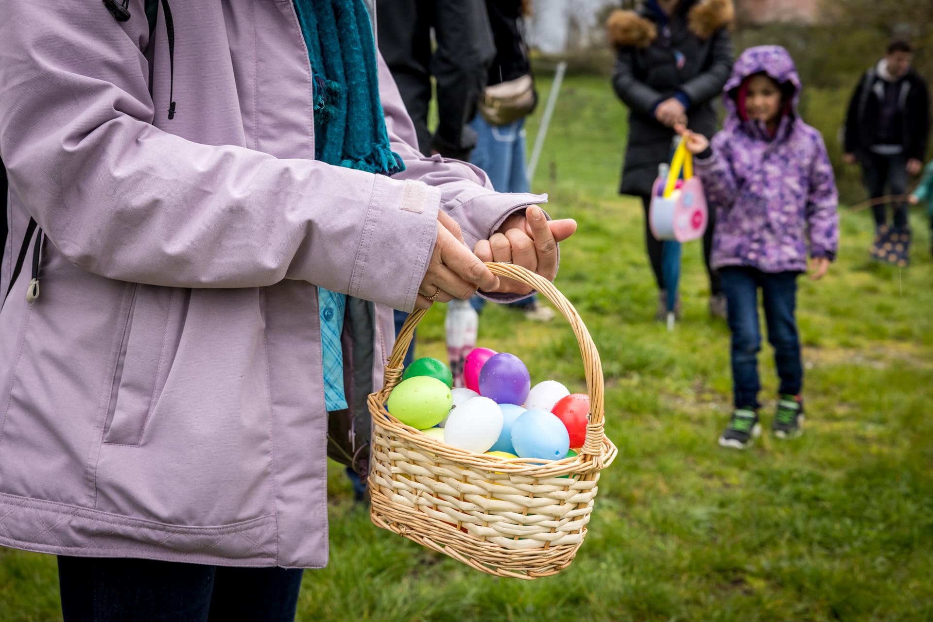 Chasse aux oeufs, jeux de foire et dégustation de vins à Avusy - Photo 6